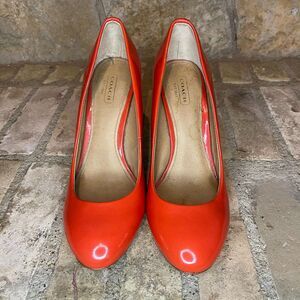 Coach Shelley Pumps Orange Patent Leather Plain Round Toe Stack Heel Shoes 8.5B
